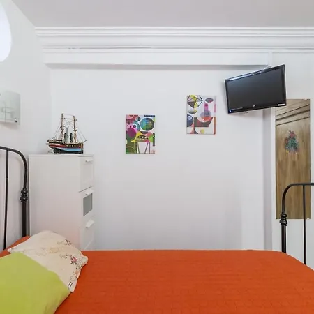 Апартаменты Lightbooking Flores