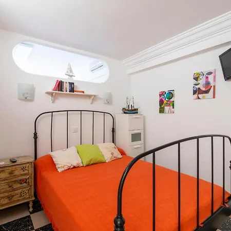 Lightbooking Flores * Сан-Августин